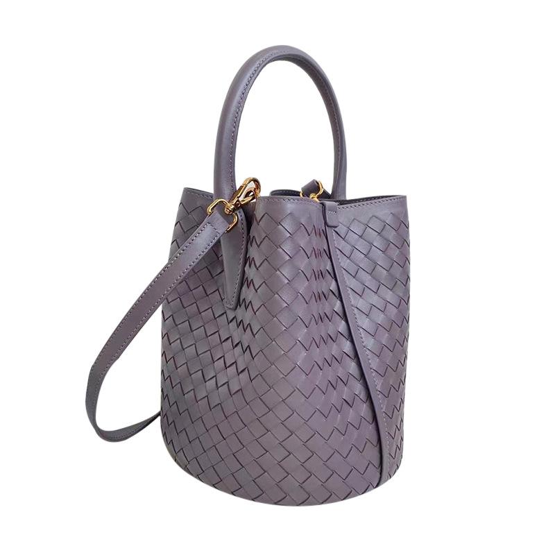 New woven bucket bag leather women's fashion portable messenger bag child and mother bag niche design portable