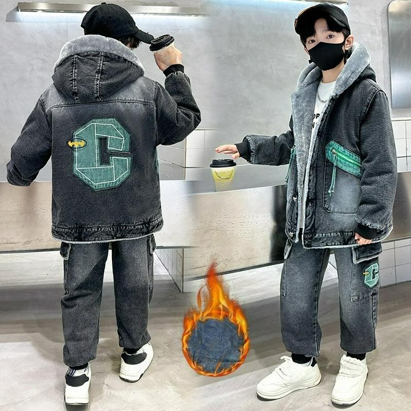 Jungen Herbst- und Winterkleidung Plus Samtjacke, Cool und Hübsch, Winterdicke Denimkleidung für große Kinder, Westernstil