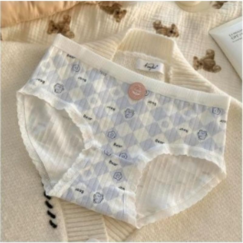 Antibacterial Pure Cotton Cute Teddy Bear Printed Panties with Waist and Hip Triangular Women’s Panties