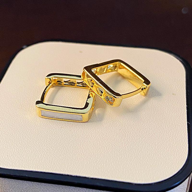 2024 High-End Oval Zircon Geometric Earrings: New Luxury Fashion Design