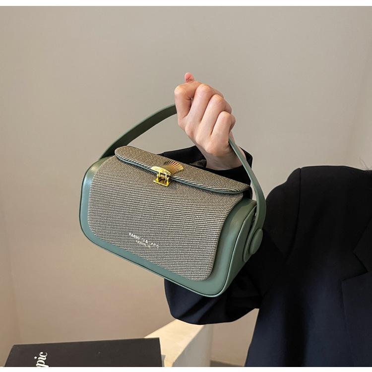 

Весна 2025 новая корейская версия трендовая модная высококлассная маленькая квадратная сумка сумка через плечо текстурная сумка на плечо женская сумка 20*9*12 зелёный