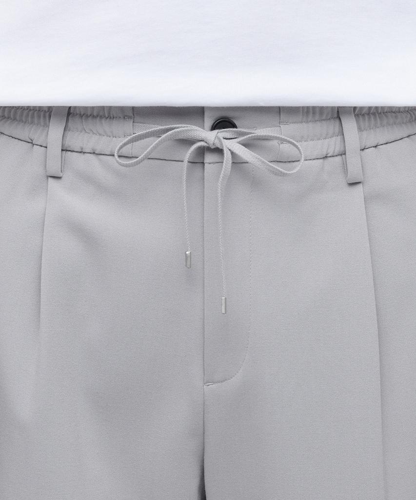 Musinsa Standard Lightweight Wide Drawstring Banded Crop Slacks [Light Gray]