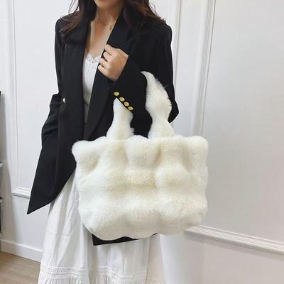 Herfst/Winter 2025 Pluizige Handtas: Veelzijdige Crossbody Tote met Grote Capaciteit