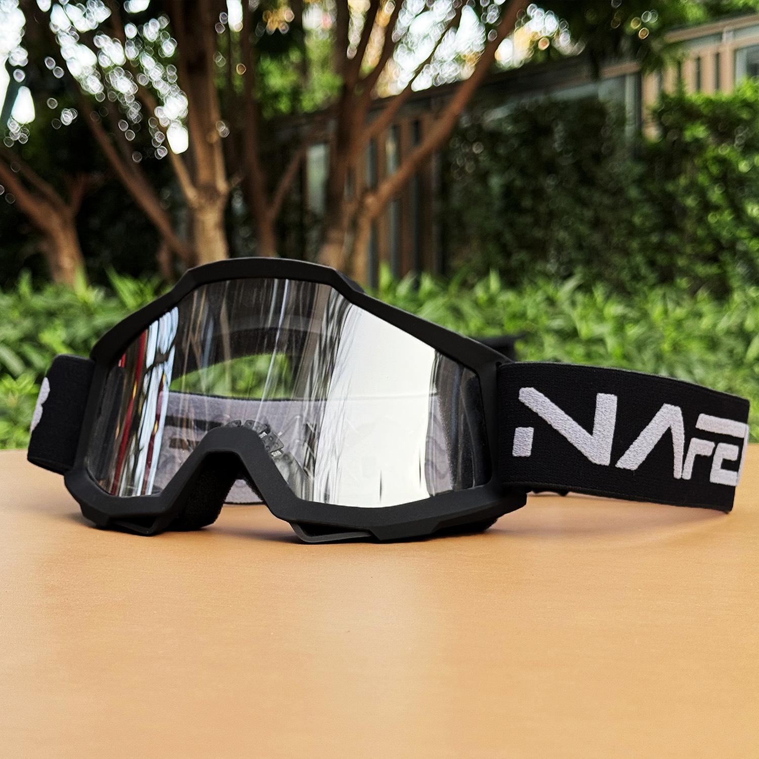Motorcycle Skiing High Definition Glasses Goggles Helmet Goggles UV Outdoor Windproof Men and Women Outdoor