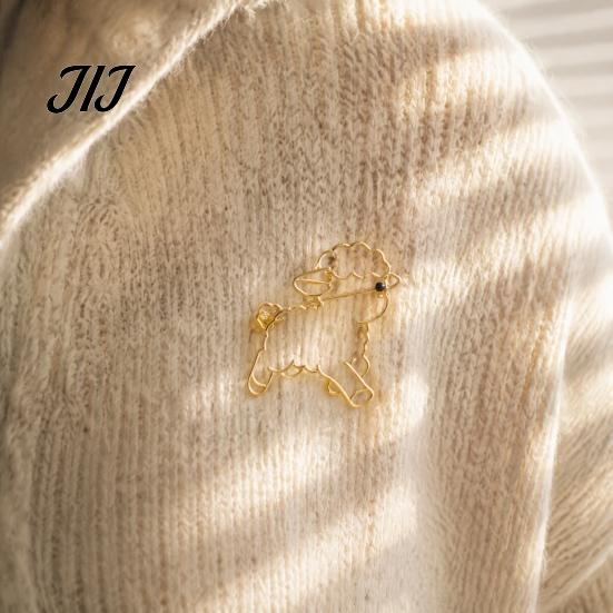 Decorative Clothing Accessory Hollow Sheep Brooch Lapel Pin, Golden Plated Alloy Animal Badge Pin for Daily Wear Party Cardigan