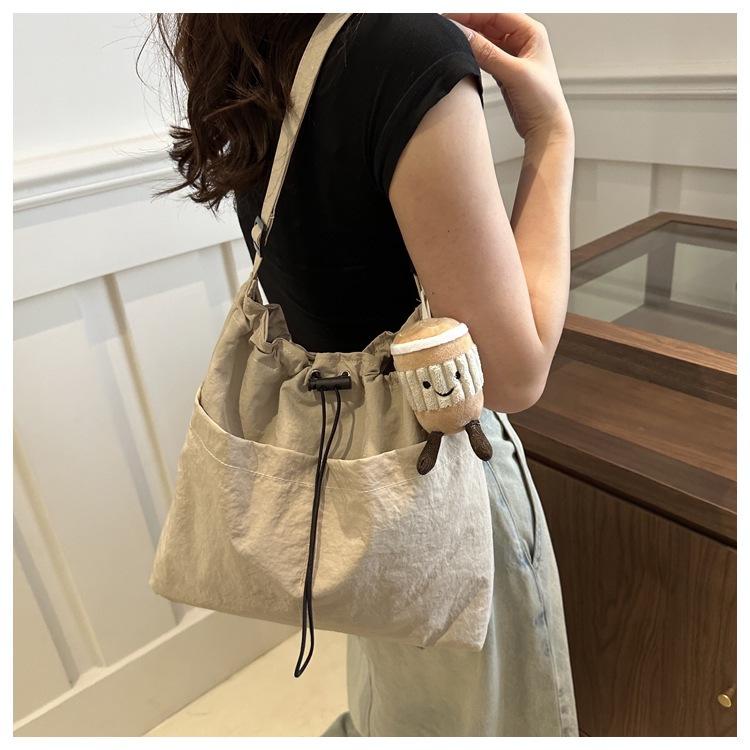 1Pc Large Capacity Waterproof Nylon Cloth Drawstring Pleated Shoulder Bag Travel Leisure Messenger Bucket Bag