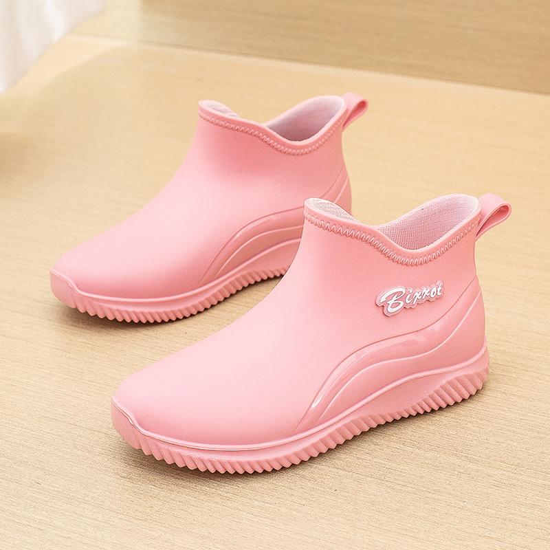 Short Rain Shoes Women's New Fashion Couple Rain Boots Non-slip Waterproof Shoes Soft Sole Wear-resistant Work Water Boots Rubber Shoes