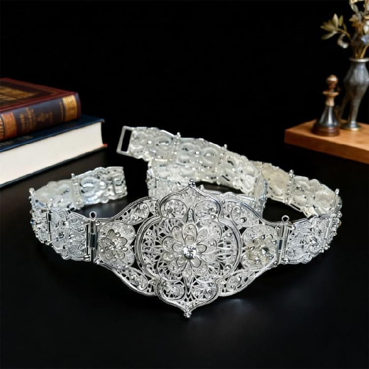 Waist Belt Aesthetic Charm Photo Props Belt for Jeans Dress Belt Body Jewelry Metallic Charm Photo Props