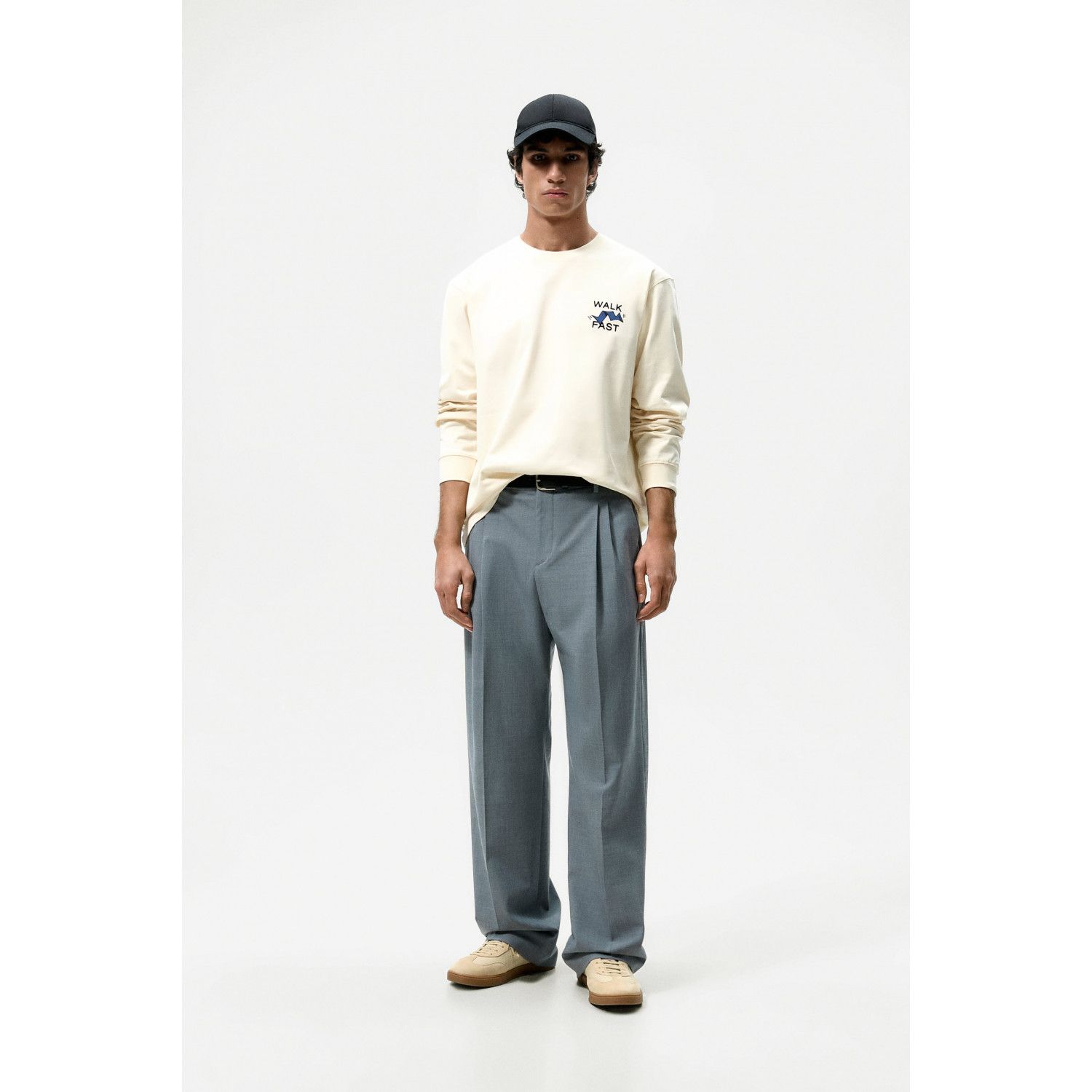 

CONTRAST PRINTED T-SHIRT