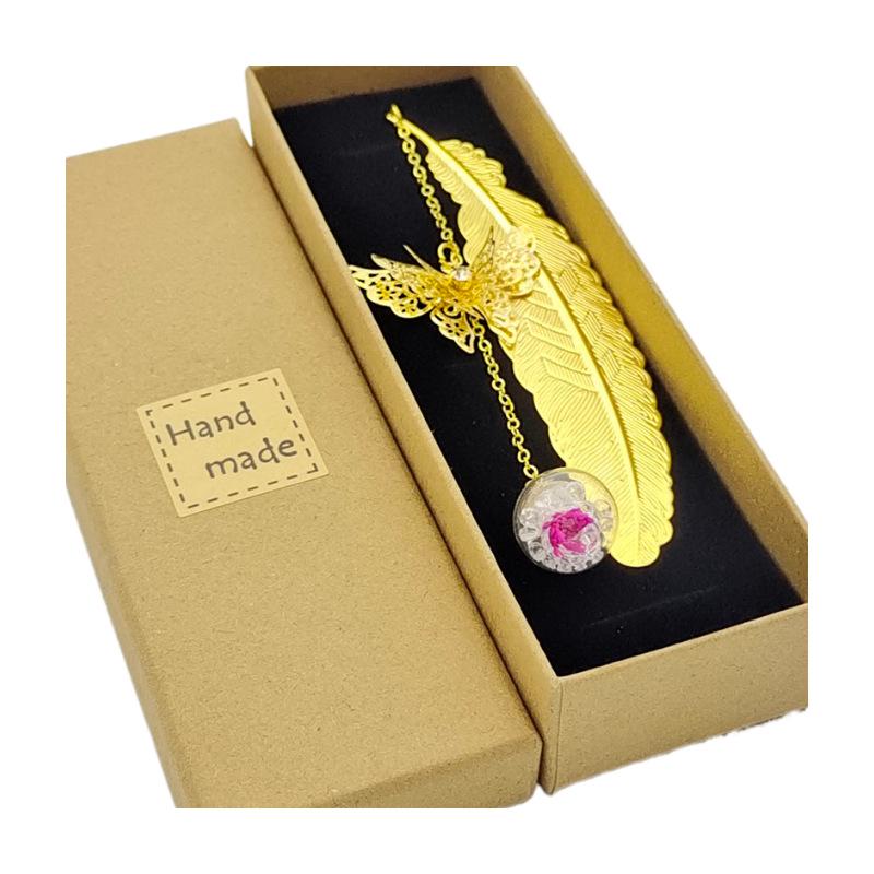 Popular Chinese Metal Feather Bookmark with Dried Flower and Butterfly Design - Perfect Teacher's Day Gift