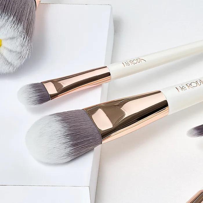 306 Blending Cheek Brush