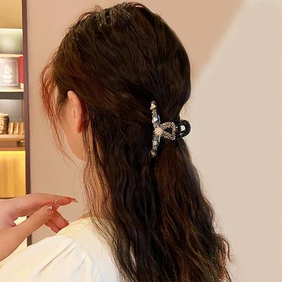 Elegante High-End Haarklammer für Frauen - Mittelgroße und kleine Haarklammer für Pony und Hochsteckfrisuren, Kollektion 2023 Haaraccessoire.