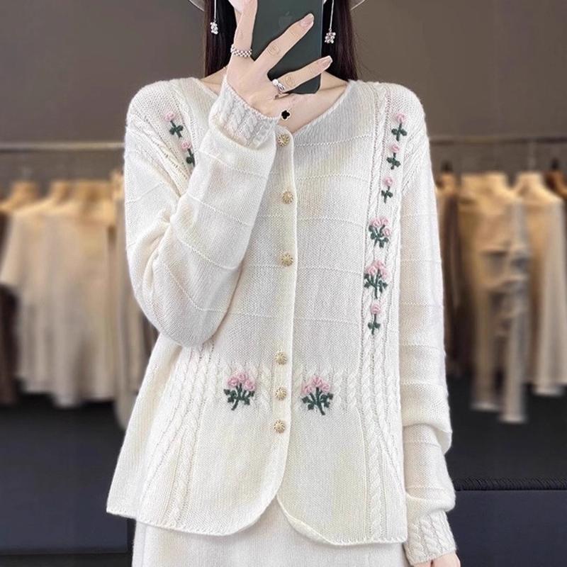 

Round Neck Heavy Industry Crochet Design Sense Temperament Autumn Long-sleeved Knitted Cardigan Top Women One Size