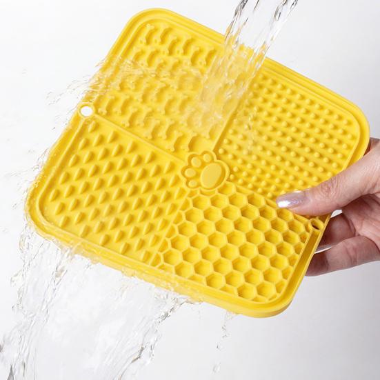 Dog Lick Mat, Pet Slow Feeder Mat with Suction Cups, Four Textured Zones, Silicone Pet Lick Mat for Dogs And Cats, Prevent Choking