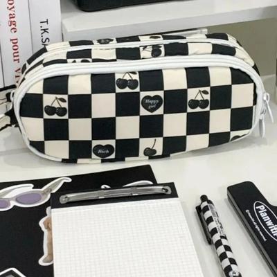 1 astuccio portapenne per studenti alla moda, classico a scacchiera, per cancelleria, colore bianco e nero, ad alta capacità, per riporre album.