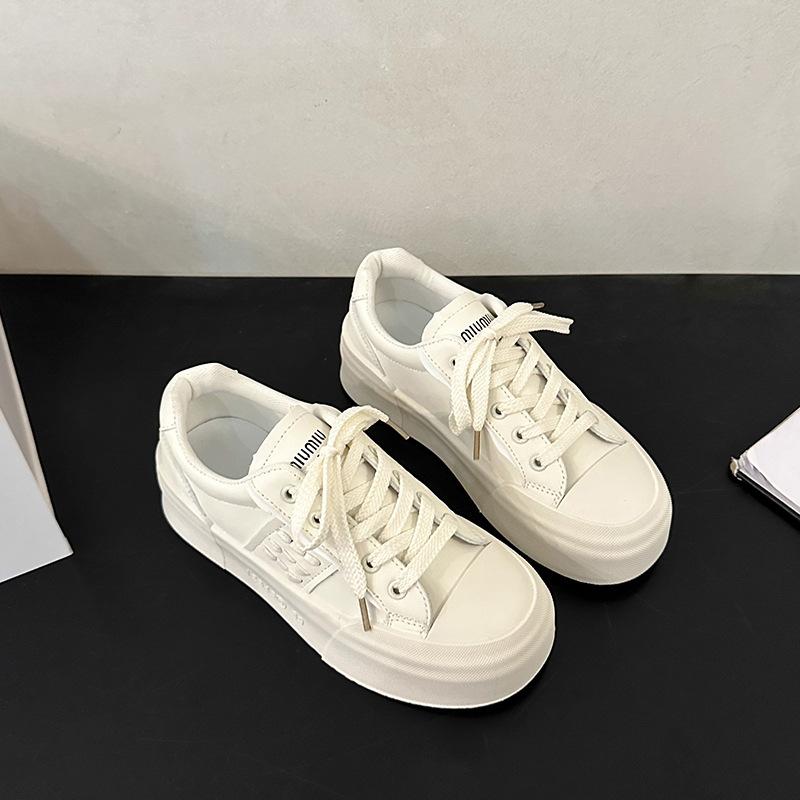 Little white shoes women's 2025 autumn new Korean version of thick-soled trendy versatile soft-soled shoes women's skirt casual board shoes