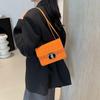 Simple and fashionable retro handbag, simple messenger bag for women 2025 summer new fashion Korean version popular small square bag