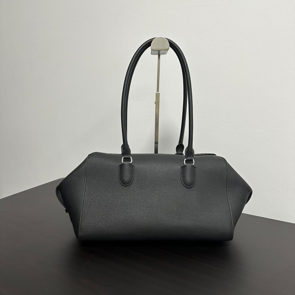 Minimalist style first-layer cowhide tote bag, high-end niche design, bowling bag, large-capacity commuting, single shoulder, armpit.