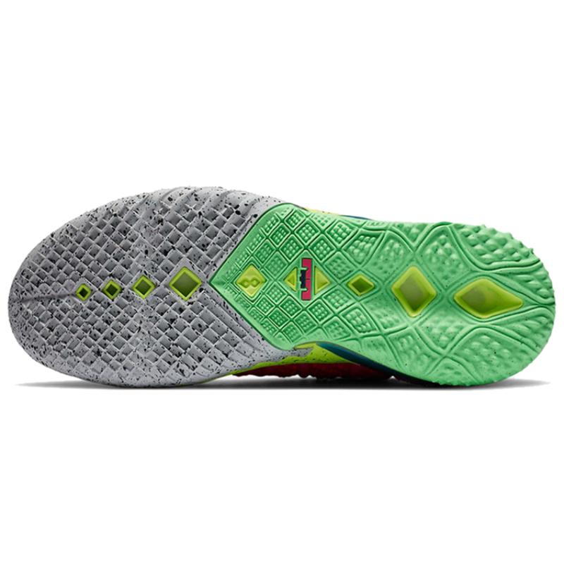 Nike LeBron 18 "Los Angeles By Night" Sneakers DB7644-600