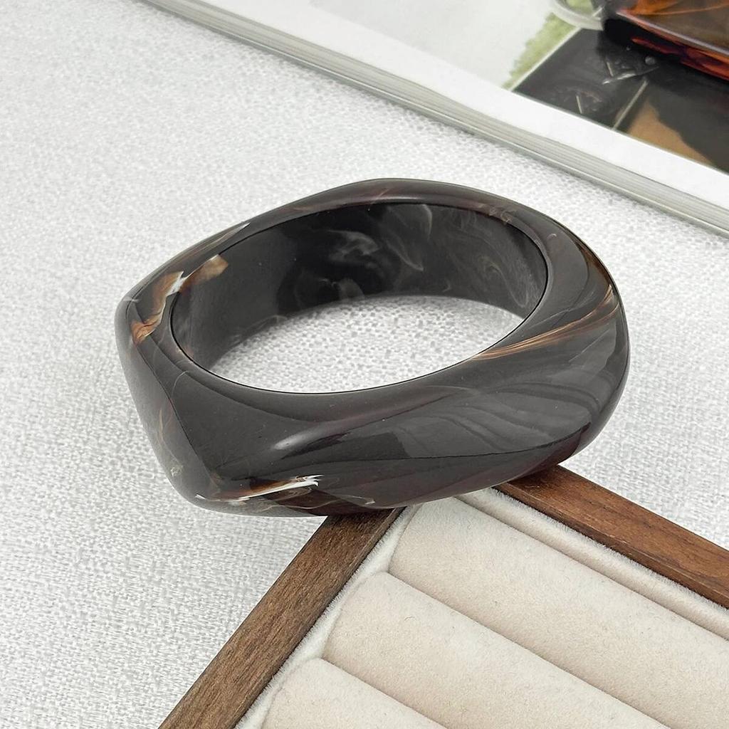 Ingemark Vintage Irregular Resin Acrylic Wide Bracelet Women New Fashion Geometric Stackable Chunky Bangle Bracelet Jewelry New