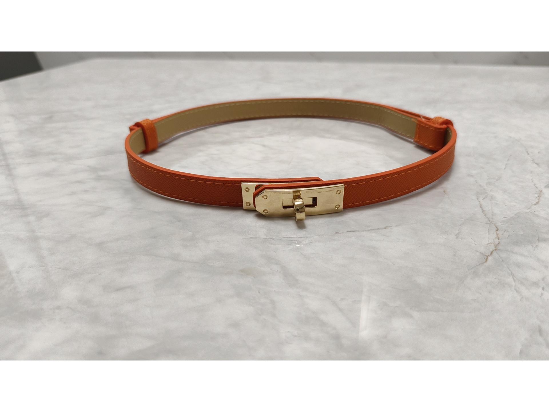 

Двусторонний регулируемый эластичный тонкий ремень с пряжкой - универсальный аксессуар для летнего платья для женщин