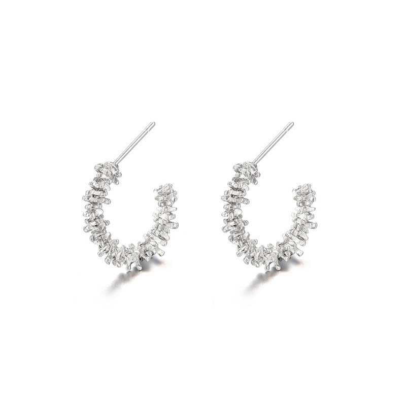 

Vintage Metal C-Shaped Earrings for Woman 2026 New Trendy Gold Color Geometric Circle Earrings Party Zircon Accessories медный