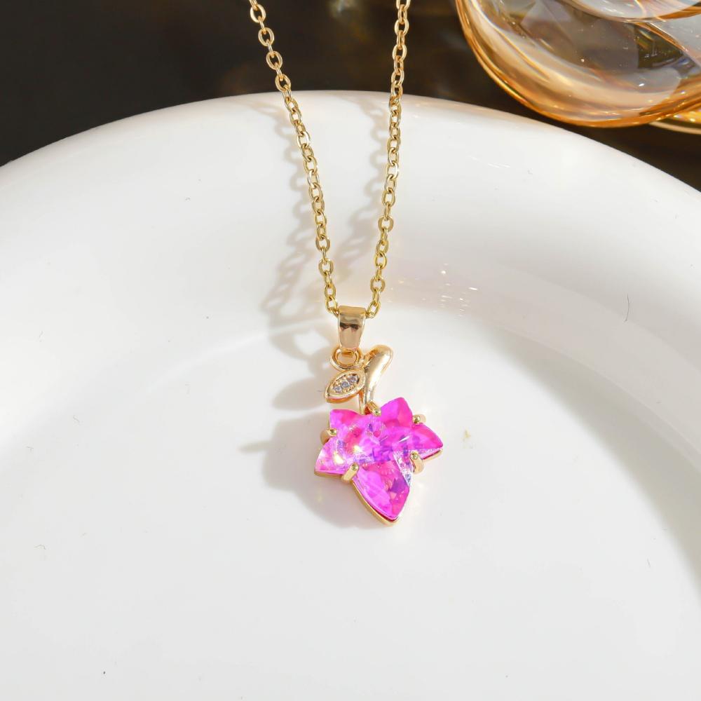 Golden Stainless Steel Necklaces for Women Maple Leaf Pendant Necklace Jewelry Dainty Accessories разноцветный