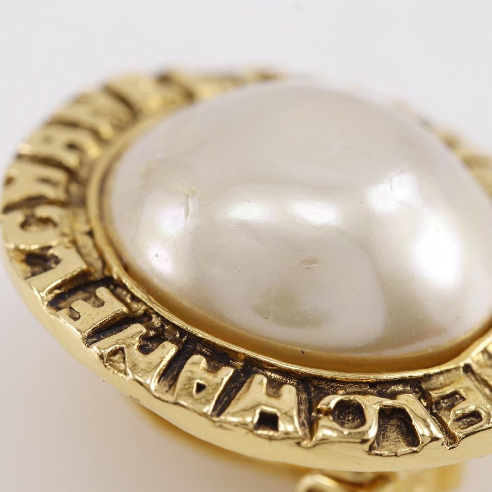 CHANEL Round logo Earring vintage Plated Gold/Fake pearl 21.8g Women Used