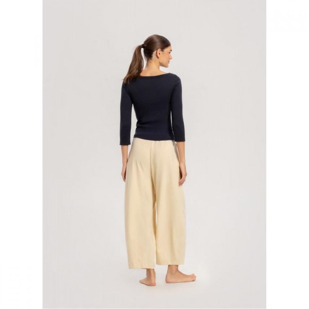 Budhi Mudra Tuck Volume Pants Bone White B61003apl52 V08