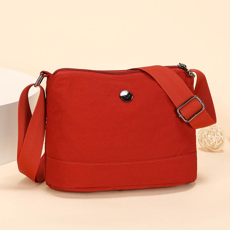 Women's Lightweight Large Capacity Shoulder Bag Commuter Crossbody Bag Middle-Aged Mother Bag