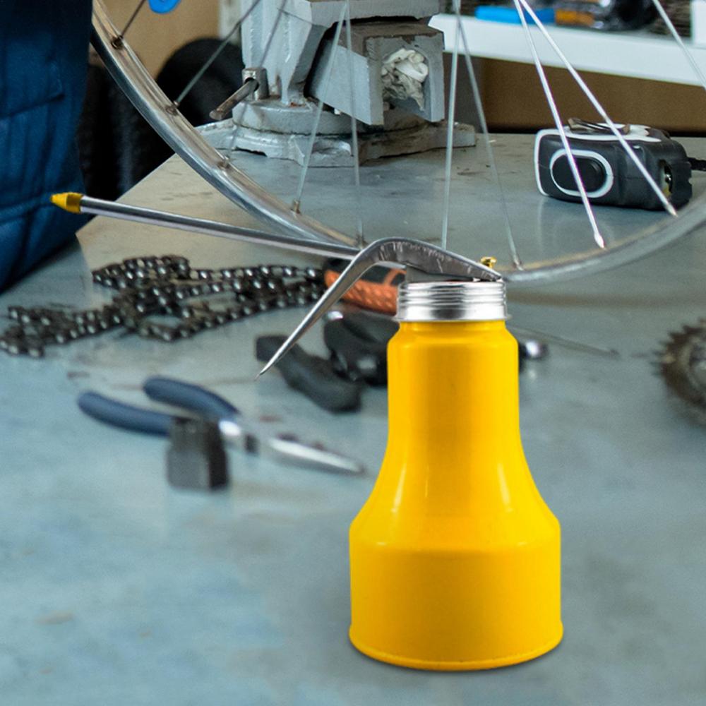 Oil Can Pump Oiler Handheld Engine Oil Dispenser Oil Can Dispenser Portable Oil-Feeding Cans High Pressure Oiler For Home Repair