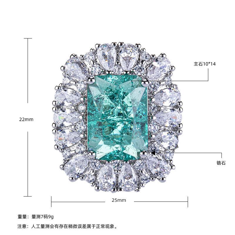 Leichter Luxus Diamantbesetzter Smaragd Diamantring für Damen High-End Luxus Fingerring Hand