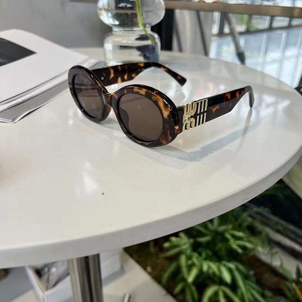 Fashionable Oval Shape Sunglasses Ladies Fashion Stylish Anti-glare Ladies Sun Glasses Travelling Hiking Fishing Male Sunglass