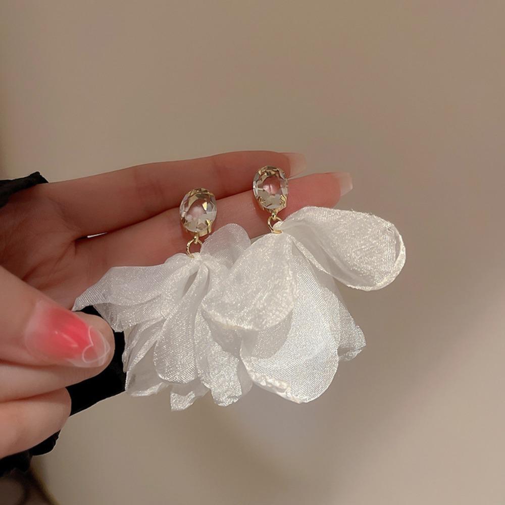 Small Fresh Flower Earrings, The Same High-end Stud Earrings, Sweet Temperament and Versatile Earrings.