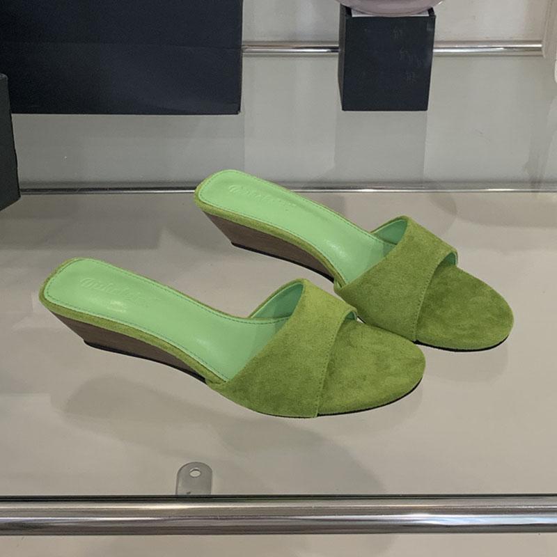 Mode Luxusmode Flock Damen Keilabsatz Hausschuhe Weibliche Pantoletten Sandalen Schuhe Runde Zehenpartie Schuhe Damen Absatz-Hausschuhe Keilabsatzschuhe