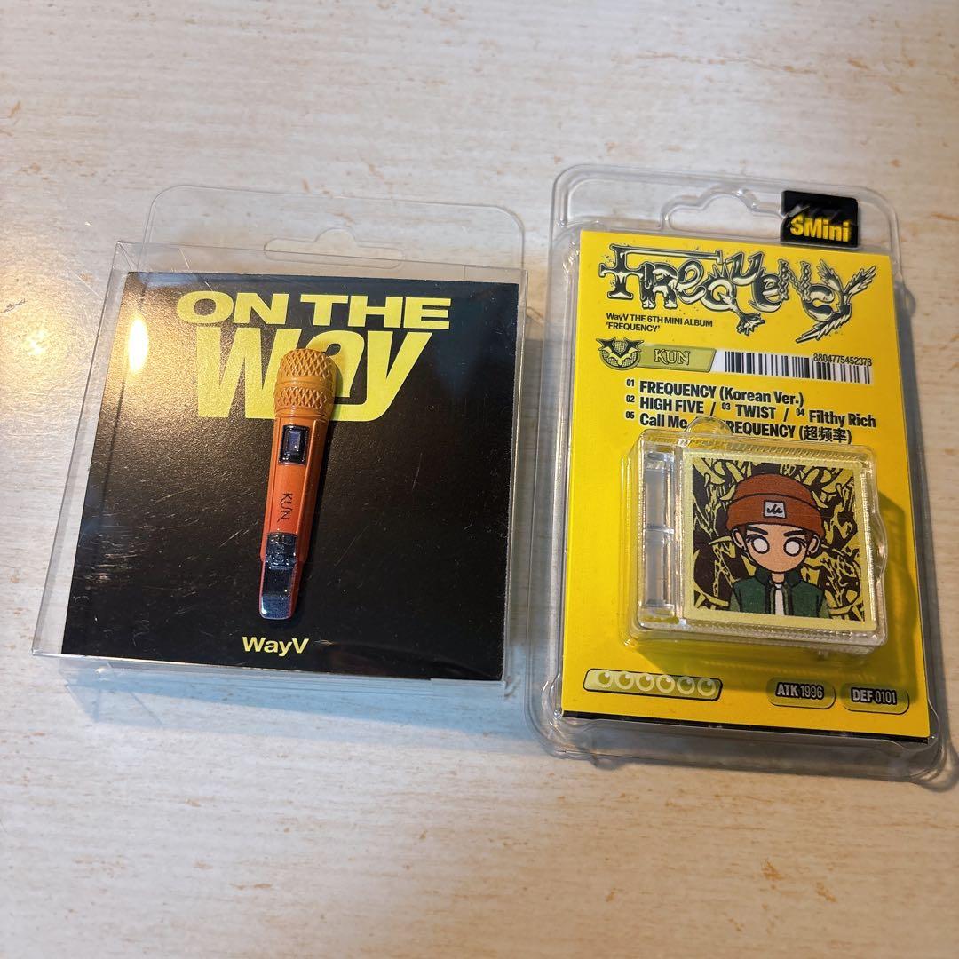 

[USED] WayV Kun ON THE Way Microphone Pin Badge with Bonus