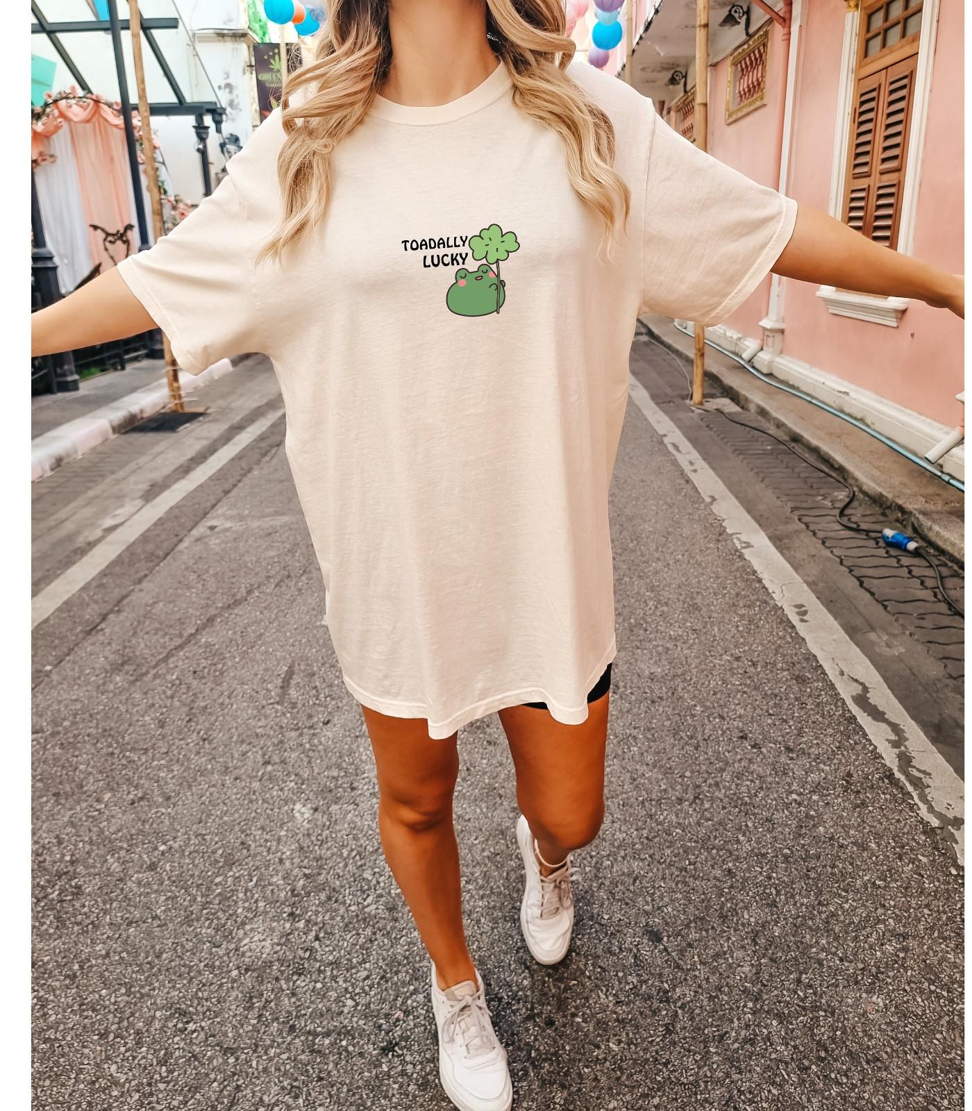 Comfort Colors Frog Shirt Lucky Shamrock Shirt Clover Ireland Shirt Kawaii Frog XXXXL