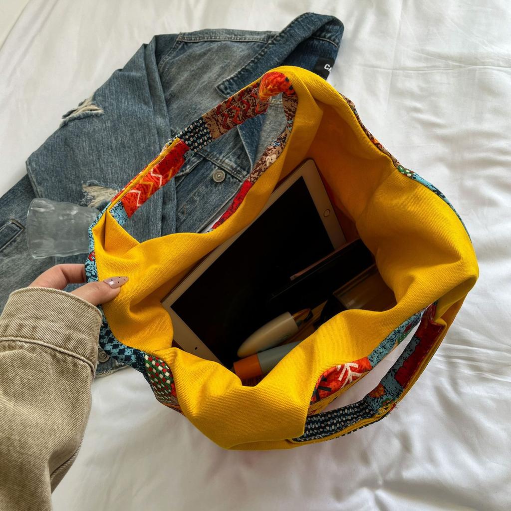 2025 New Trend Fashion Niche Retro Shoulder Bag Double-sided Back Leisure Vacation Floral Bag