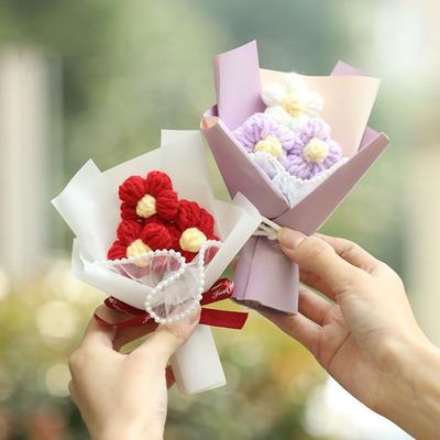 Hand Woven Puffs Crochet Flowers Hand-Knitted Gift for Lovers Mini Artificial Flower Mini Size Flower Bouquet Valentine's Day
