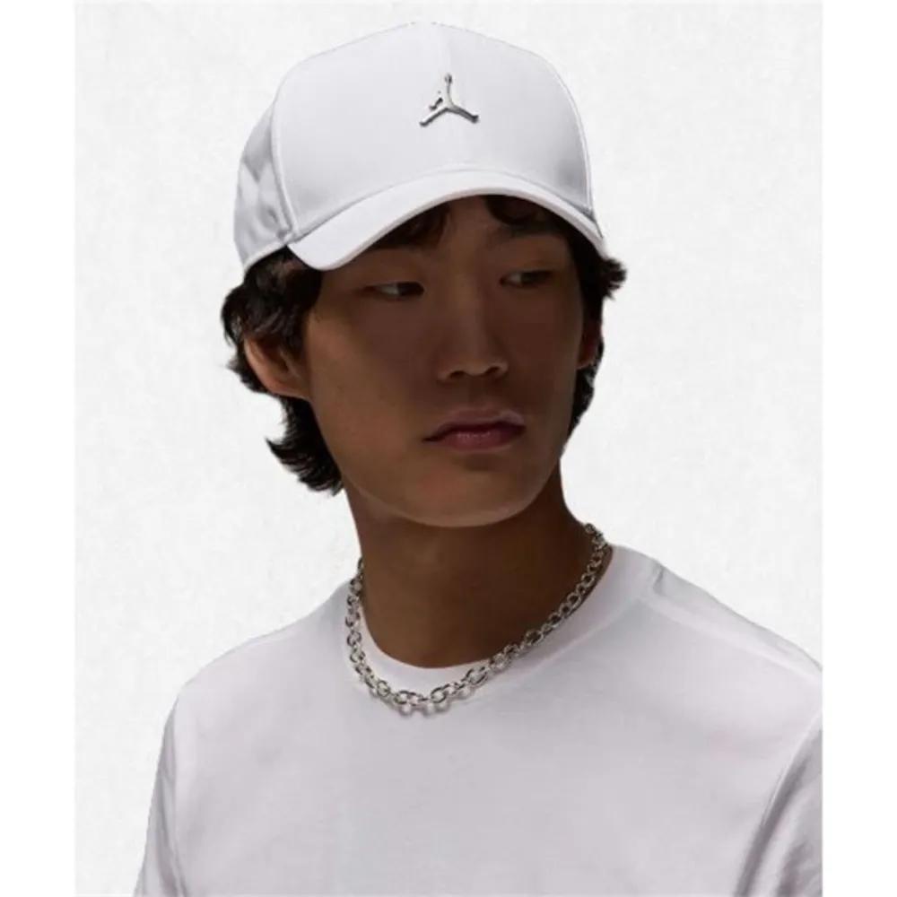 NIKE  Rise Structured Metal Jumpman Cap - White:Gunmetal HM5750-100 2386731 L/XL