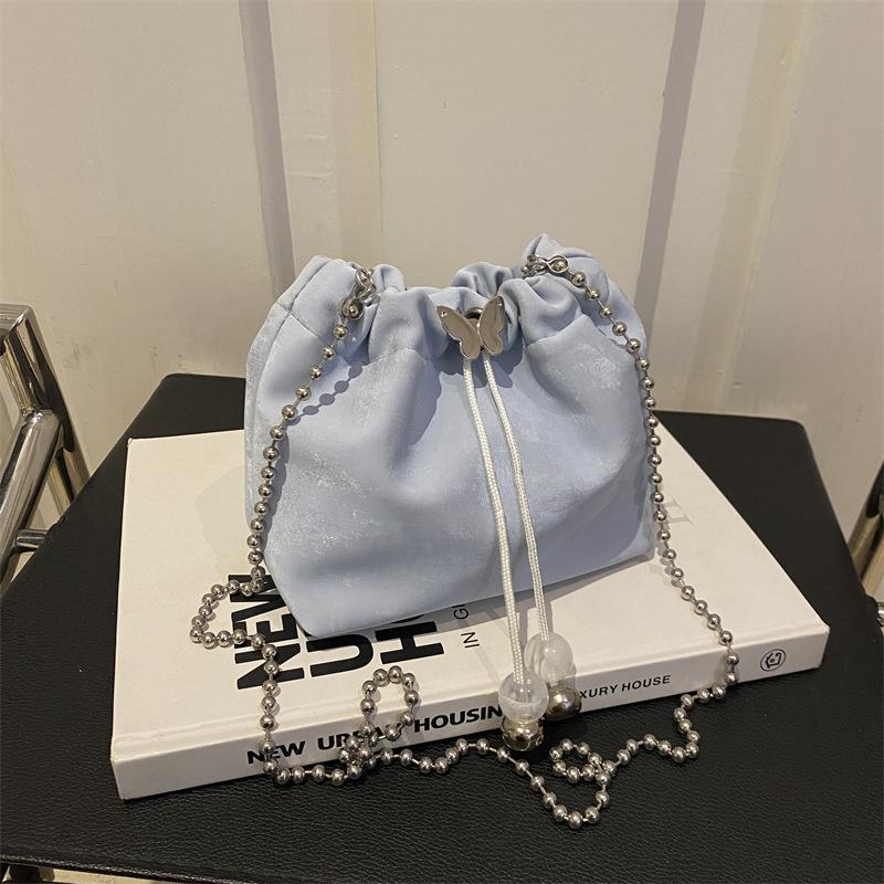 2025 Niche Design Spring and Summer Pleated Bag Retro Hand Bucket Bag Fashionable Foreign Style Chain Shoulder Messenger Bag