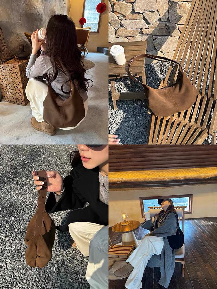 2025 Wildleder Knödelbeutel: Koreanische Retro Umhängetasche mit mattem Maillard-Design