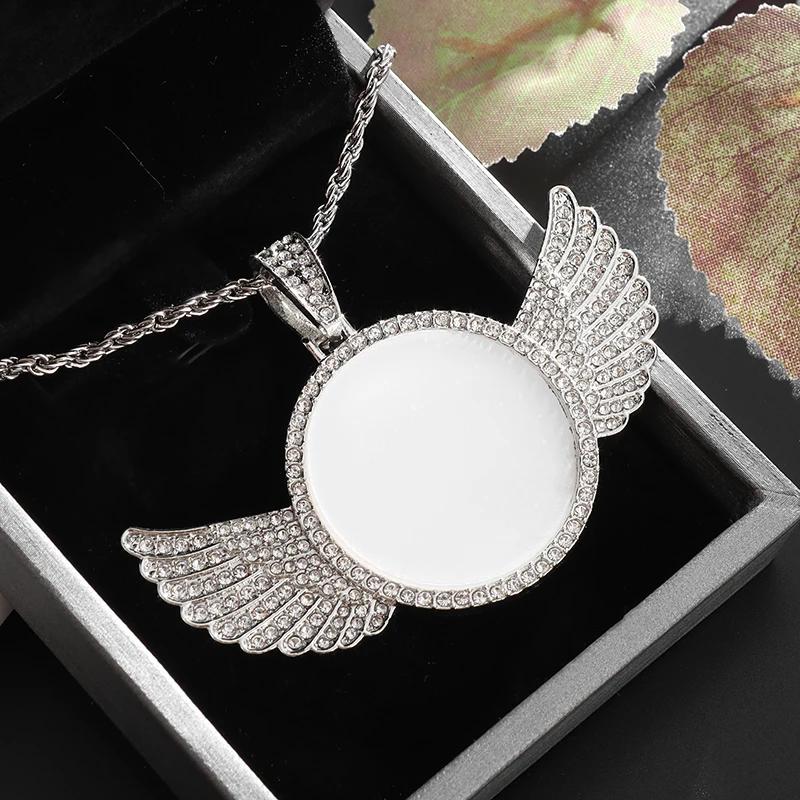 Hip-Hop Crystal Pistol Pendant, Personalized Men and Women Punk Cool Rock Rap Trend Necklace Trend Jewelry Gift
