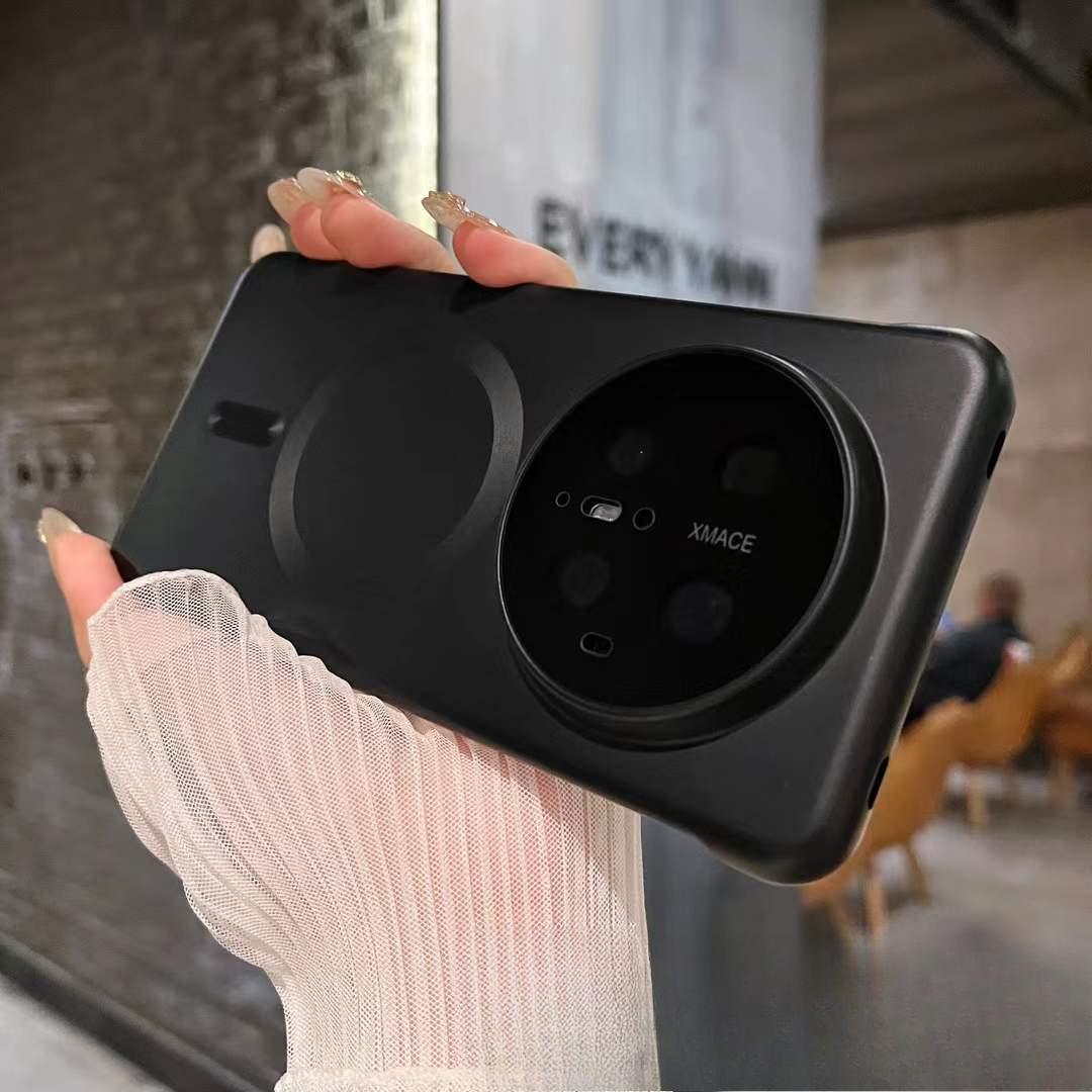 

Подходит для Huawei Mate60 Безрамочный Металлик Магнитный Чехол для Телефона и Mate70 Pro Матовый Чехол с Покрытием, Похожим на Кожу MATE70