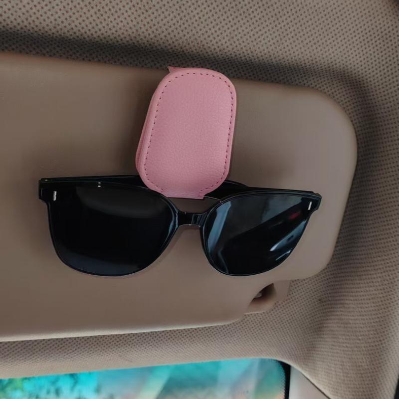 Der Brillenhalter ist geeignet für Auto-Sonnenblenden, Leder-Sonnenbrillen, Magnetische Clips, Ticket-Halter und Auto-Sonnenblenden-Zubehör