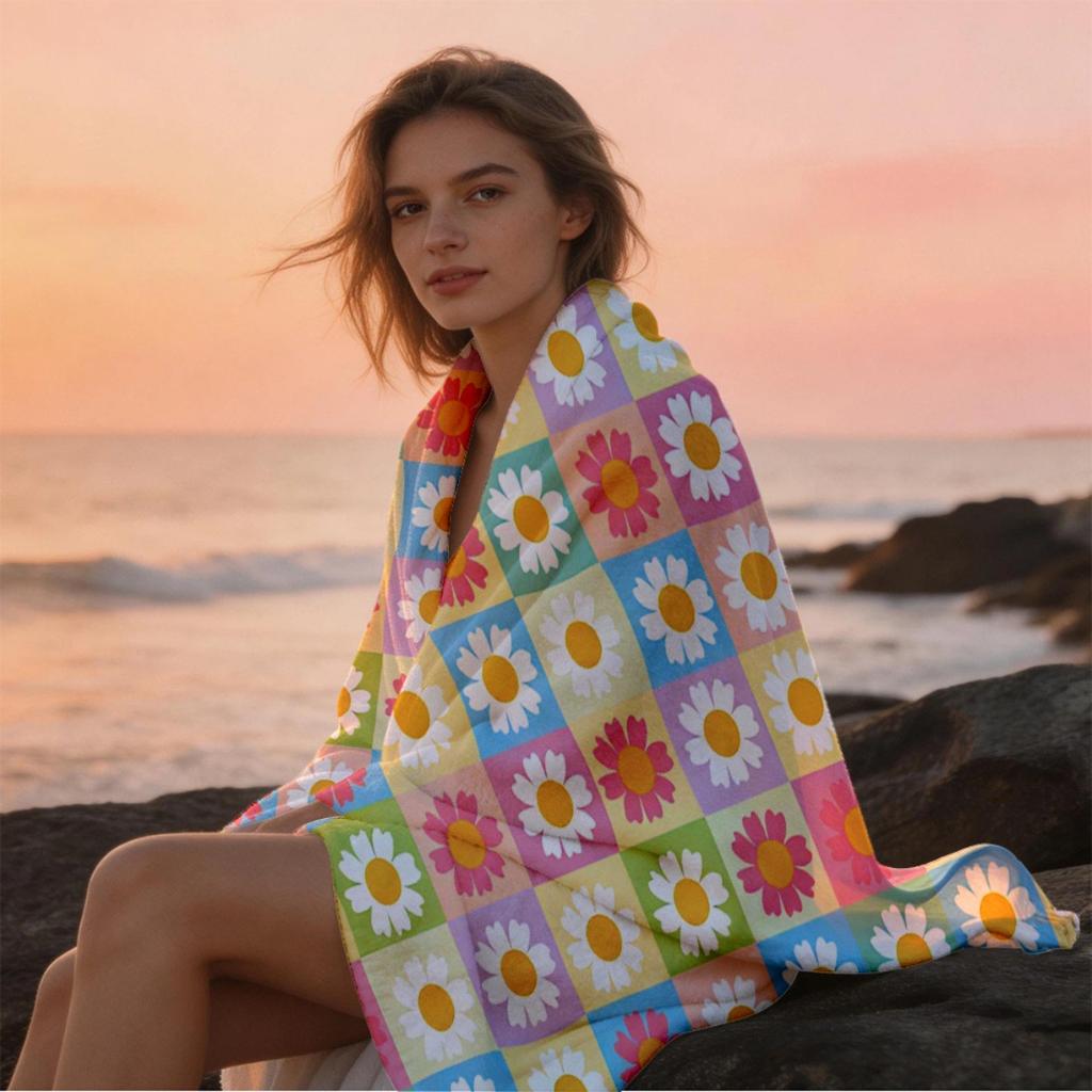 1PC Daisy Print Beach Towel, Durable Machine Washable, Unisex Universal Towel for Daily Summer Outdoor