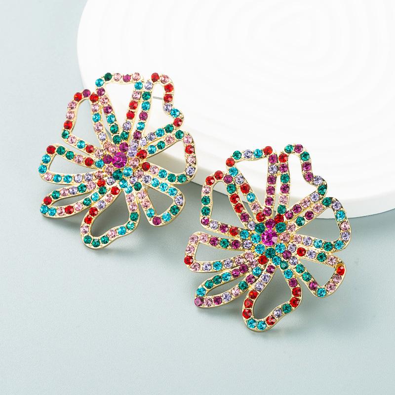 

Женские серьги-гвоздики, индивидуальные серьги из сплава с большими стразами и универсальным темпераментом OneSize зелёный