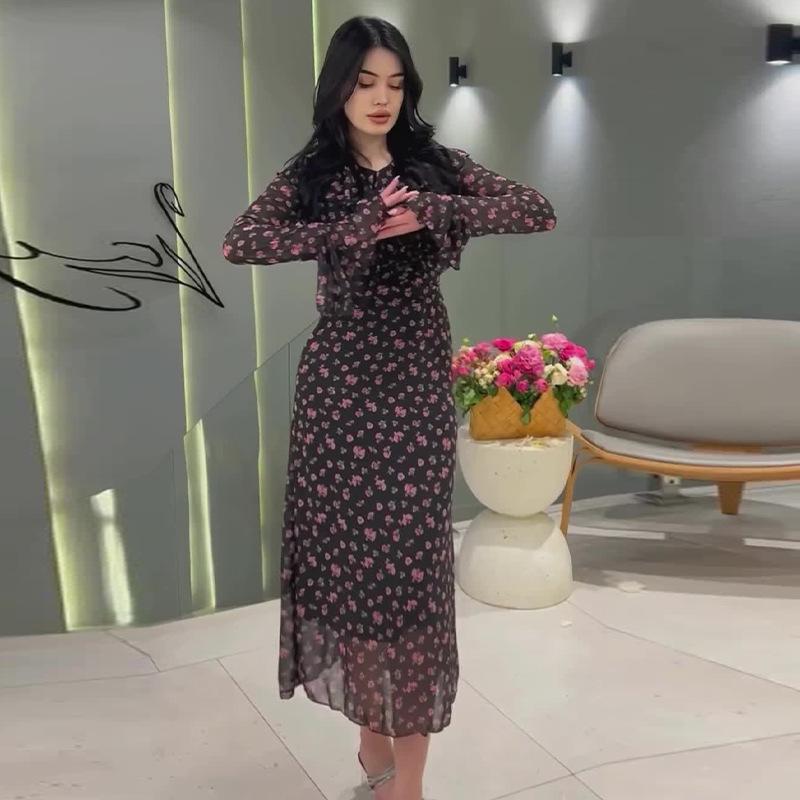 2024 Autumn Women's Elegant Print Dress with Round Neck and Flared Sleeves