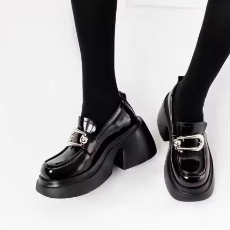 2024 New High Quality Round Toe Solid Color Women's Loafers with Metal Decoration Casual Mid-heeled Sleeve Women's High Heels