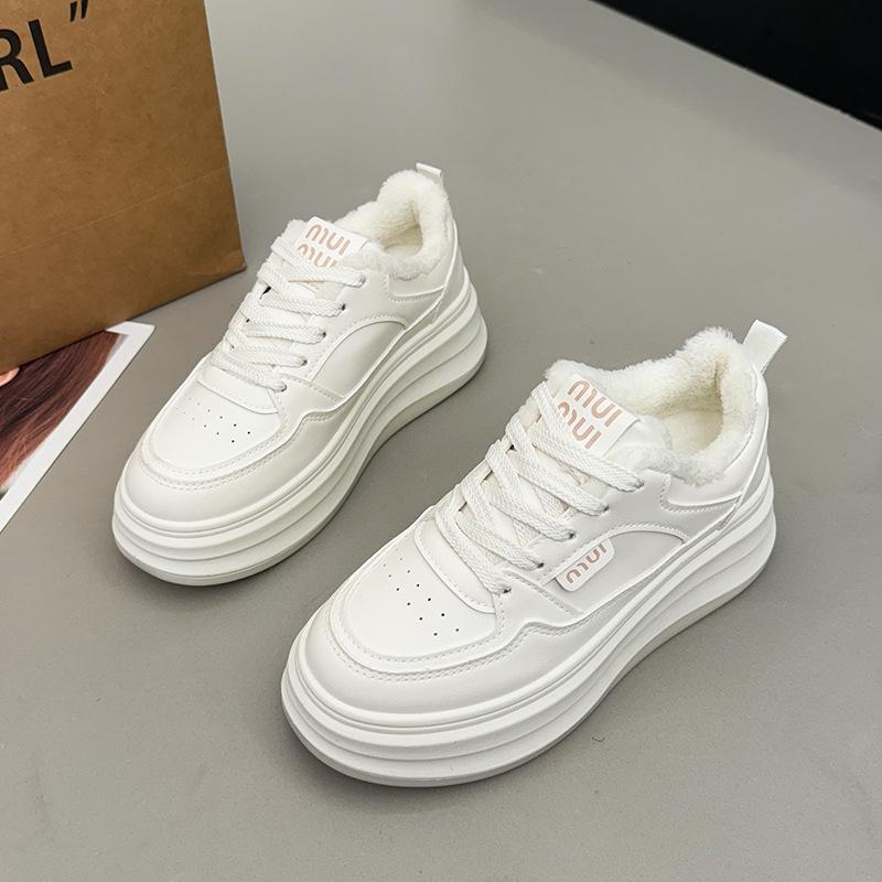 Autumn New Ins Female Student Velvet Thick-soled Muffin Heightening Sports and Leisure Board Shoes